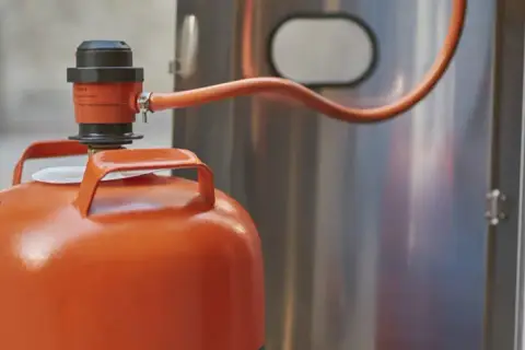 ¿Caduca el gas de la bombona de butano? Lo que debes saber sobre su vida útil.